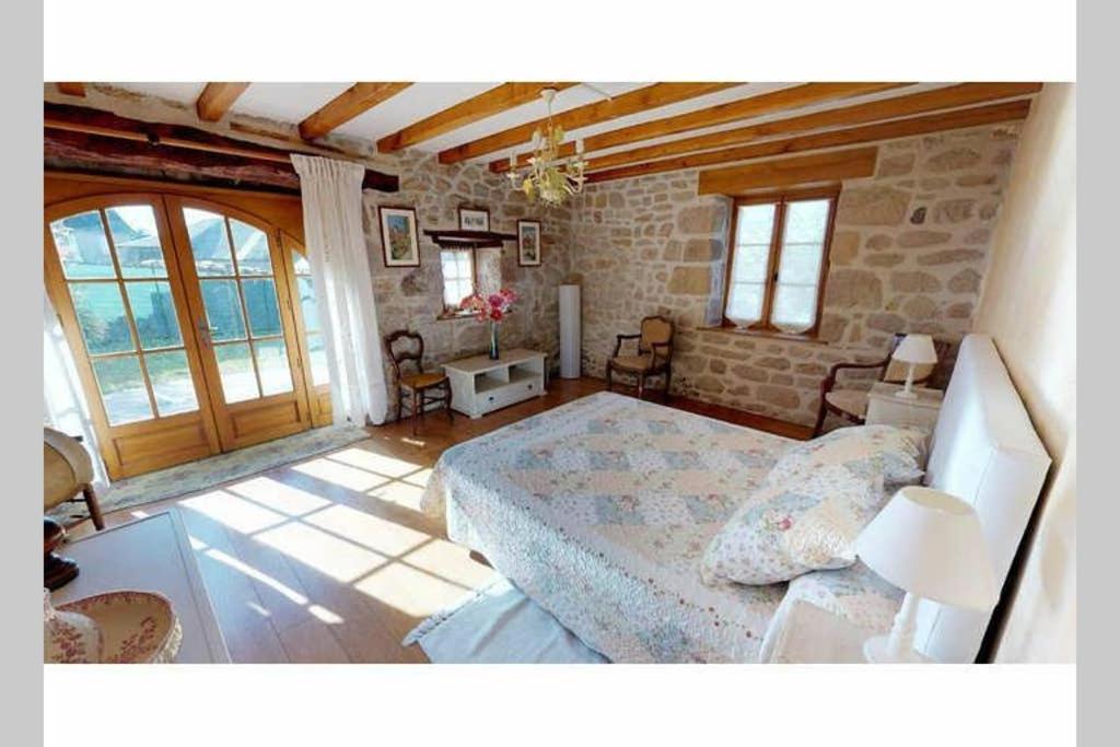 La Grange De Salvaneix Gite Pour 15 Personnes 7 Chambres Avec 6 Sdb-6Wc Sarran Экстерьер фото